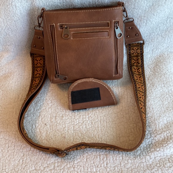 Purse - Picture 3 of 4